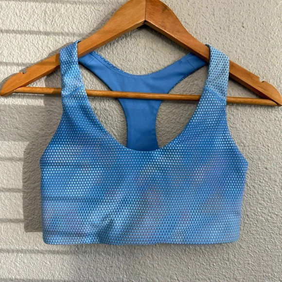 Old Navy Active Powersoft Medium Support Racerback Size Small - Picture 1 of 3